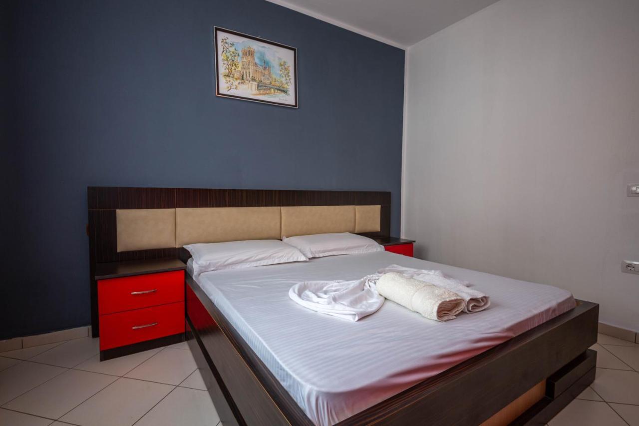 Hotel Vera Kryemëdhej Zewnętrze zdjęcie