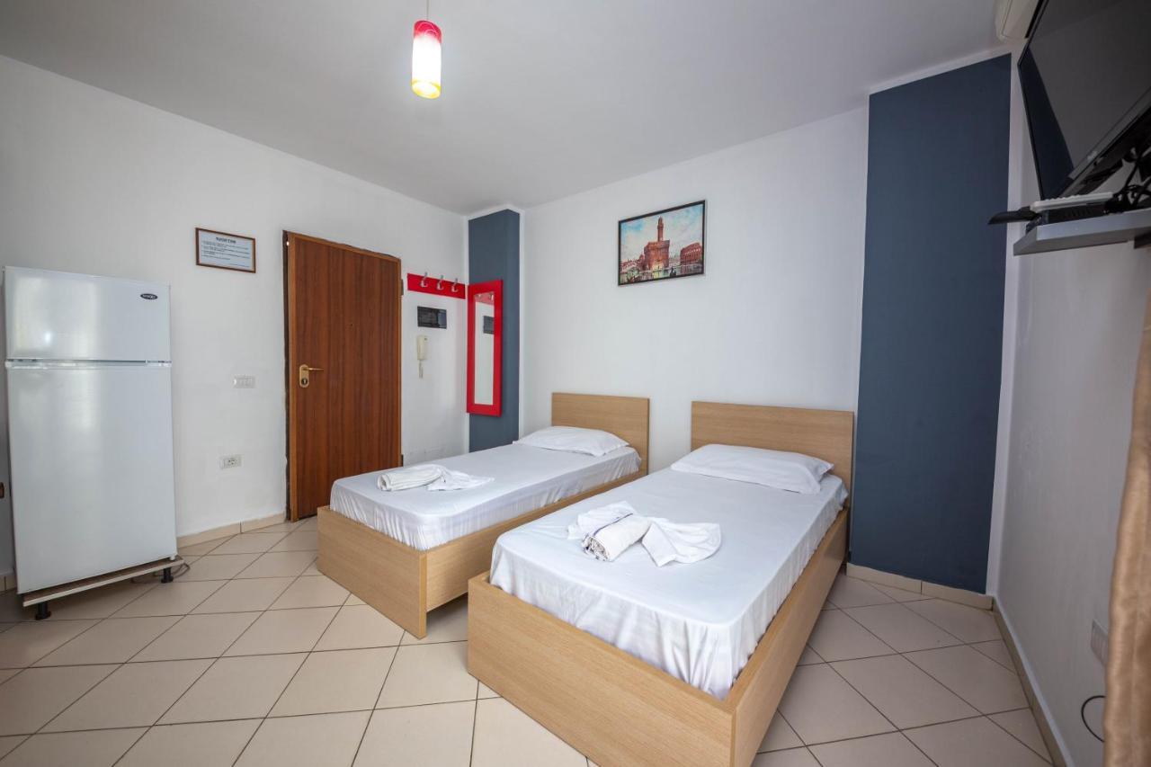 Hotel Vera Kryemëdhej Zewnętrze zdjęcie