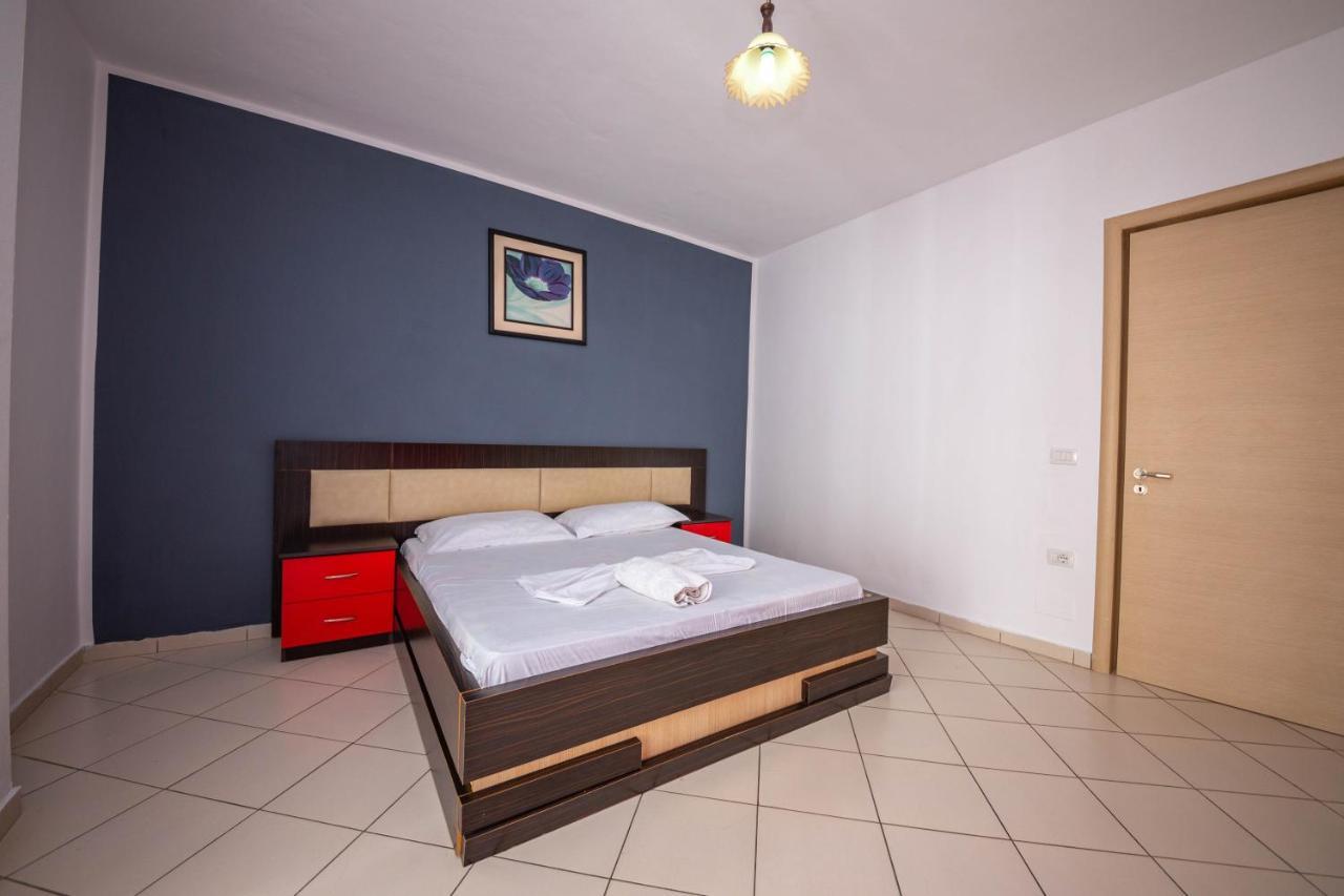 Hotel Vera Kryemëdhej Zewnętrze zdjęcie