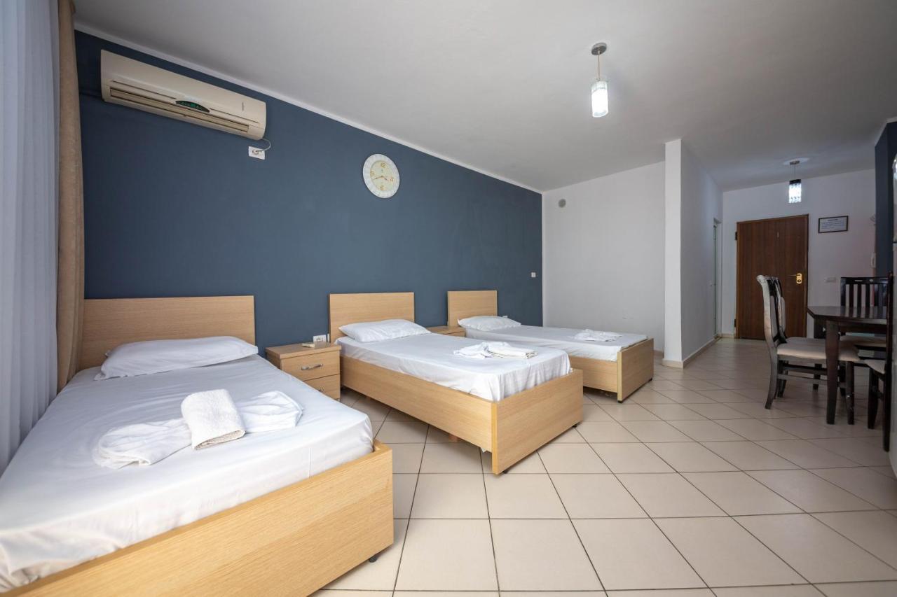 Hotel Vera Kryemëdhej Zewnętrze zdjęcie