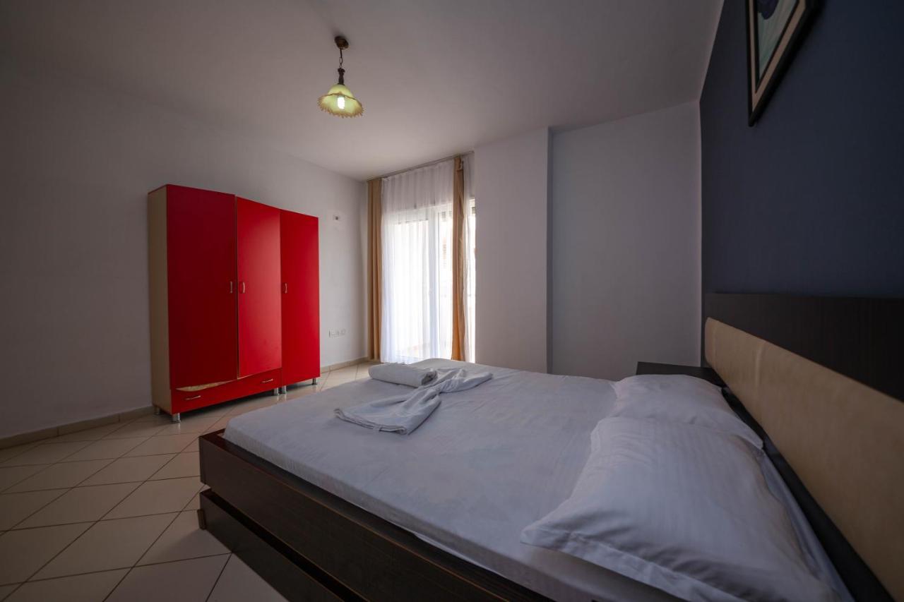 Hotel Vera Kryemëdhej Zewnętrze zdjęcie